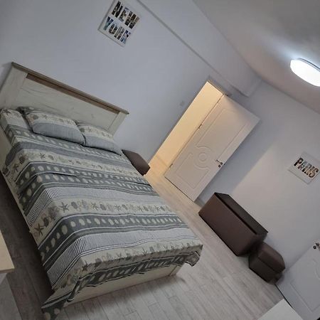 Apartament Flo Constanta Exterior photo